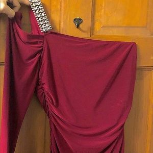 Ladies classic one sleeve red dress